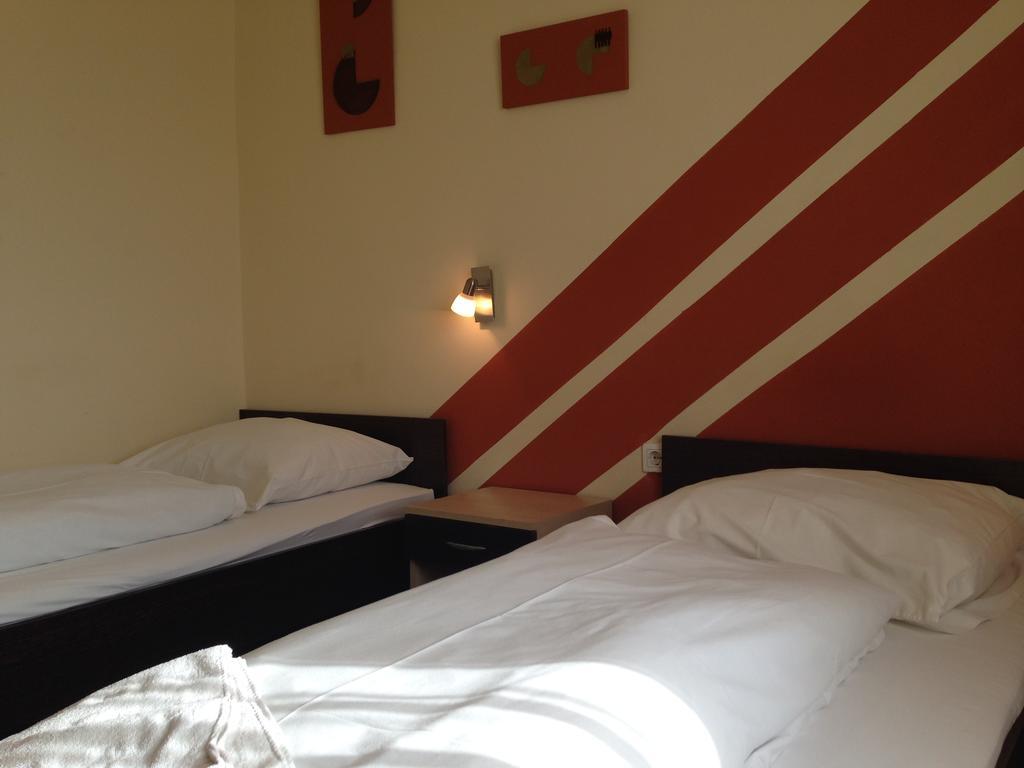 City Hotel Agoston ペーチ 部屋 写真