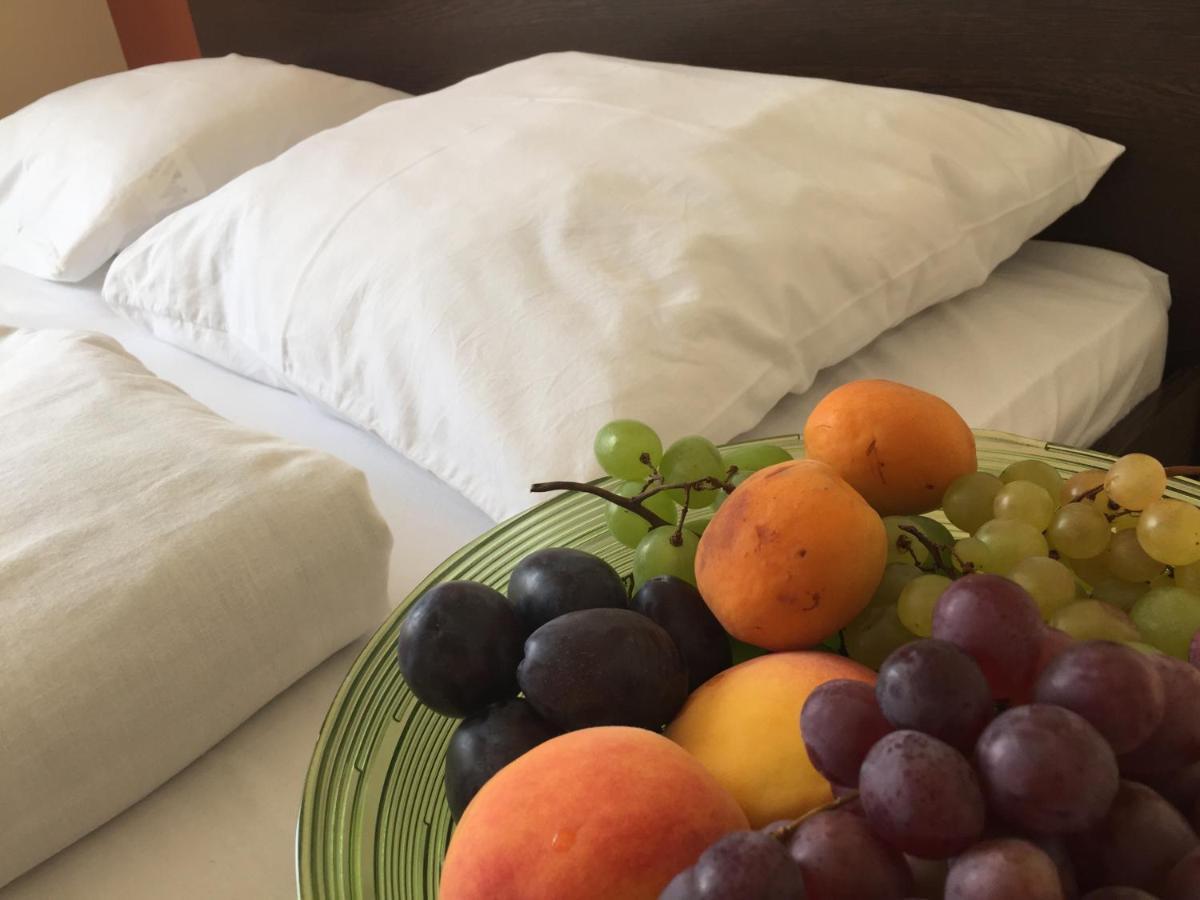 City Hotel Agoston ペーチ エクステリア 写真
