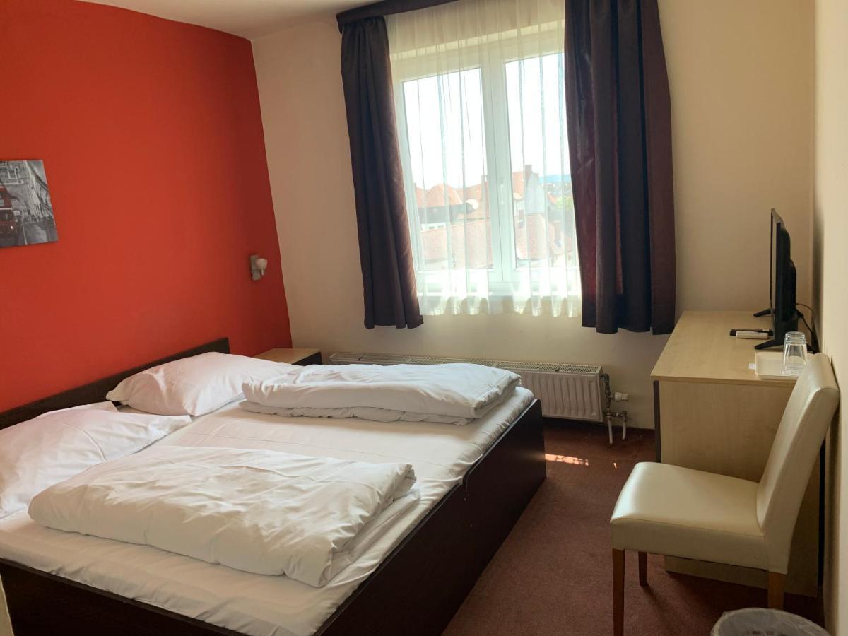 City Hotel Agoston ペーチ エクステリア 写真